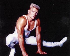 dolph-lundgren-strech1-300x240.jpg