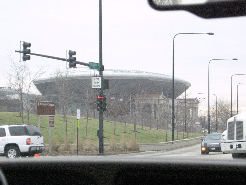 800px Soldier Field1 C2E2011: Transportation