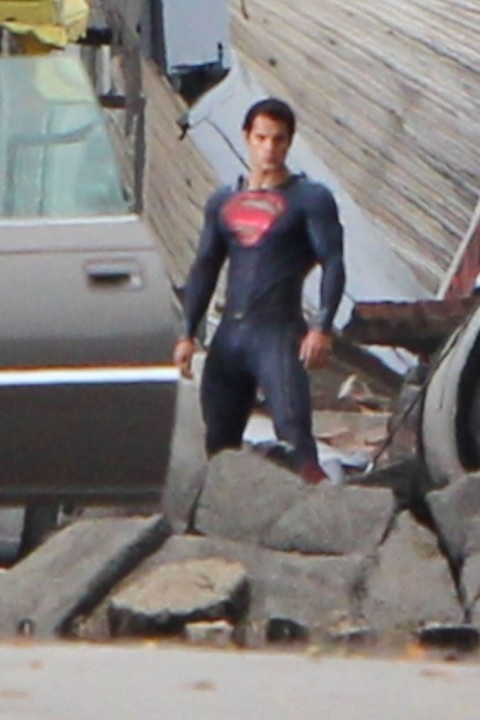 0831-henry-cavill-superman-costume-02-480x720.jpg