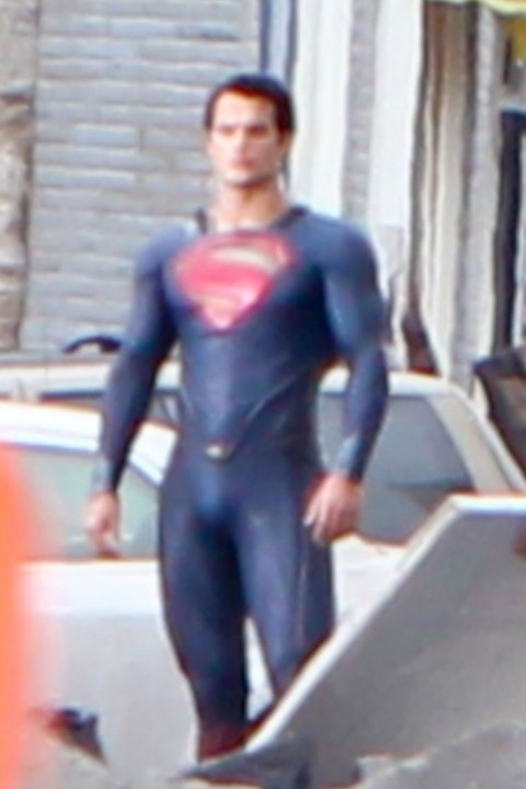 0831-henry-cavill-superman-costume-04-480x720.jpg