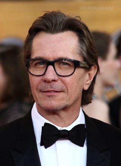 Gary-at-The-Screen-Actor-s-Guild-awards-2009-gary-oldman-3802457-452-622.jpg