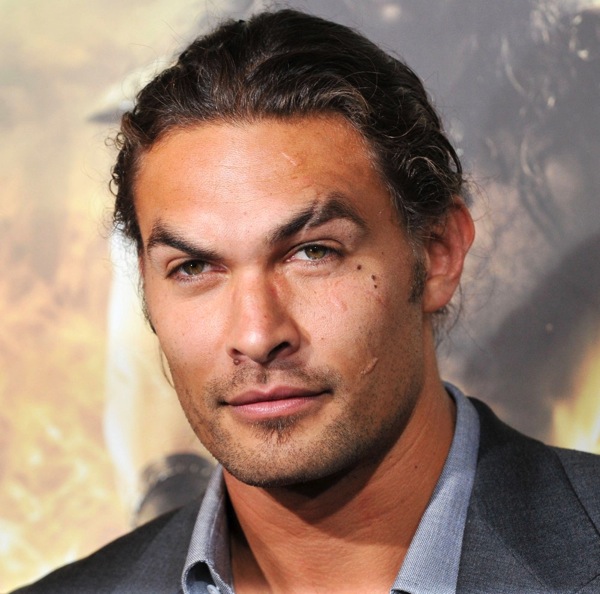 Jason momoa premiere conan the barbarian 01