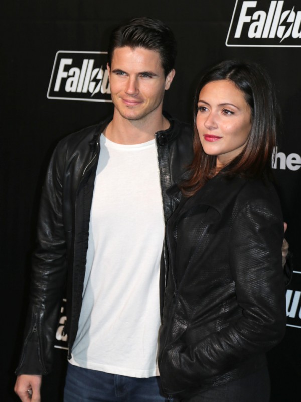 Robbie Amell