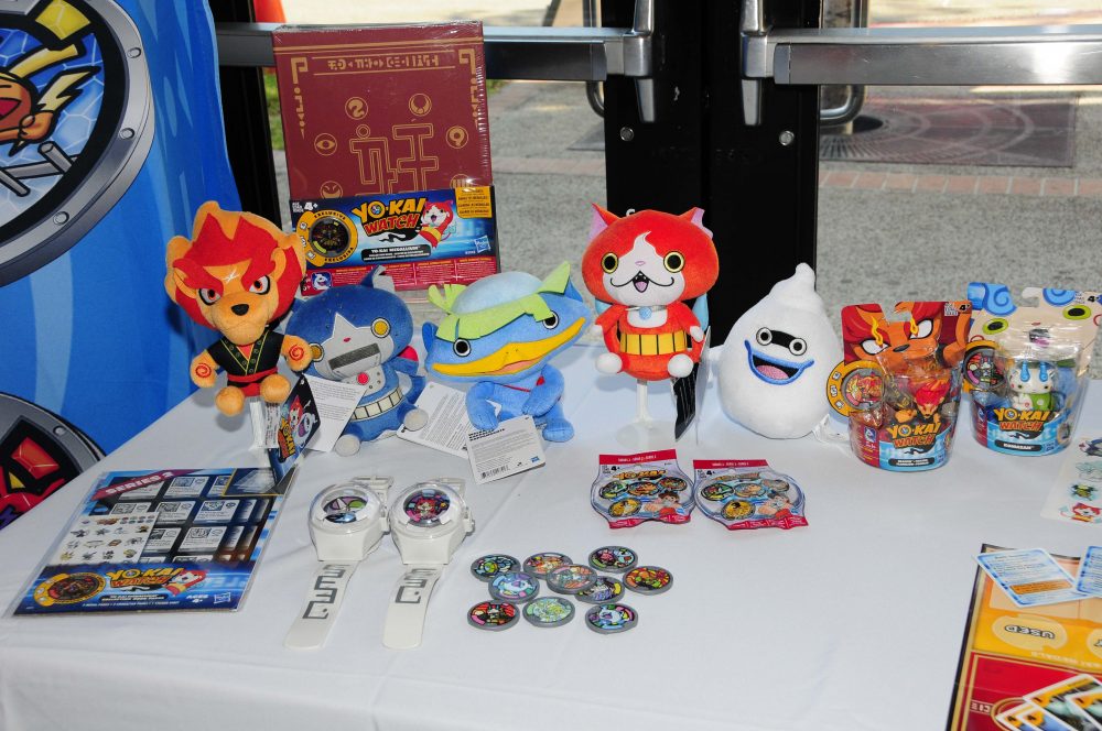 Yo-Kai Watch, Dolls, and disks