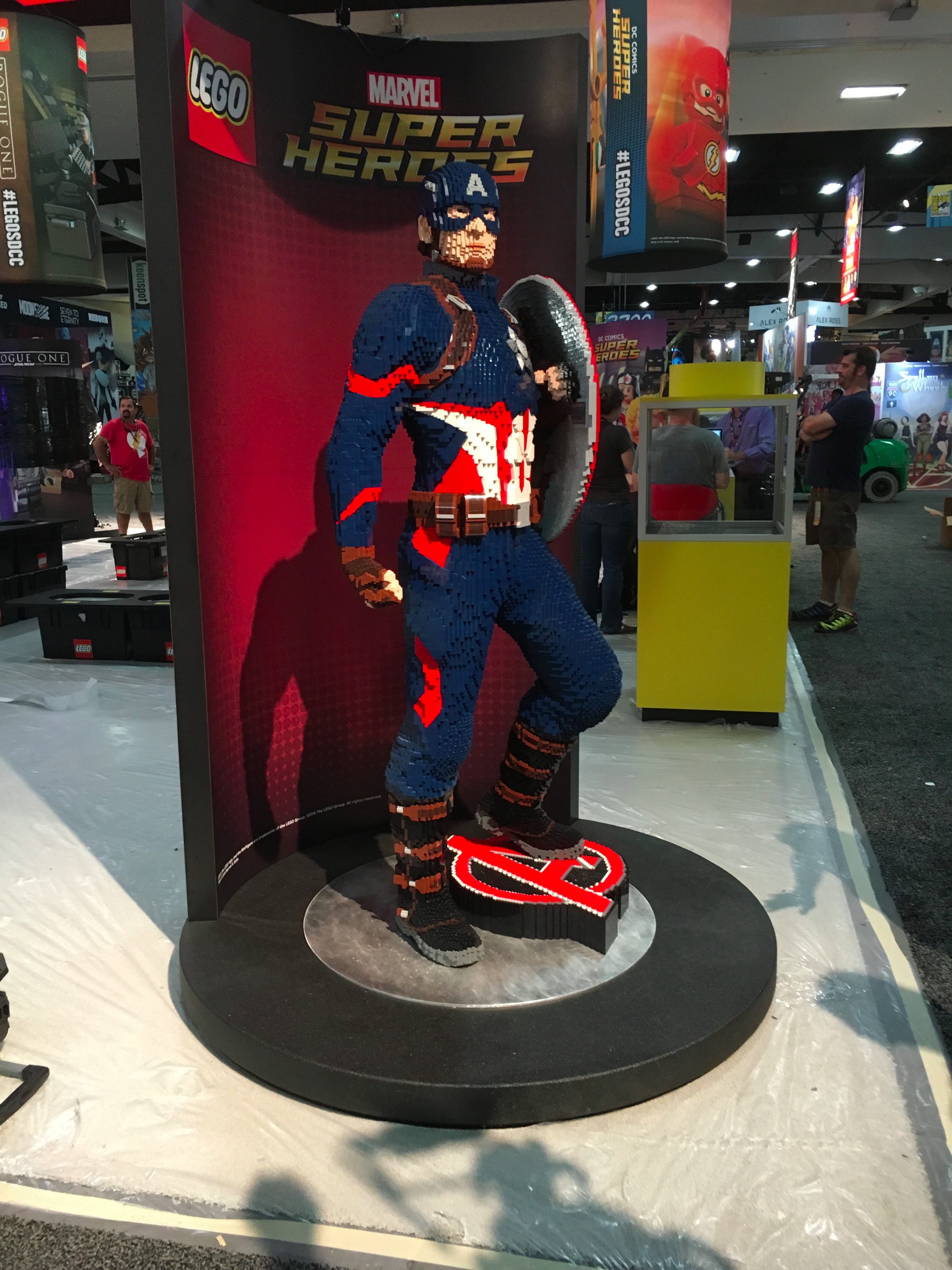 SDCC2016-d01preview-16.JPG