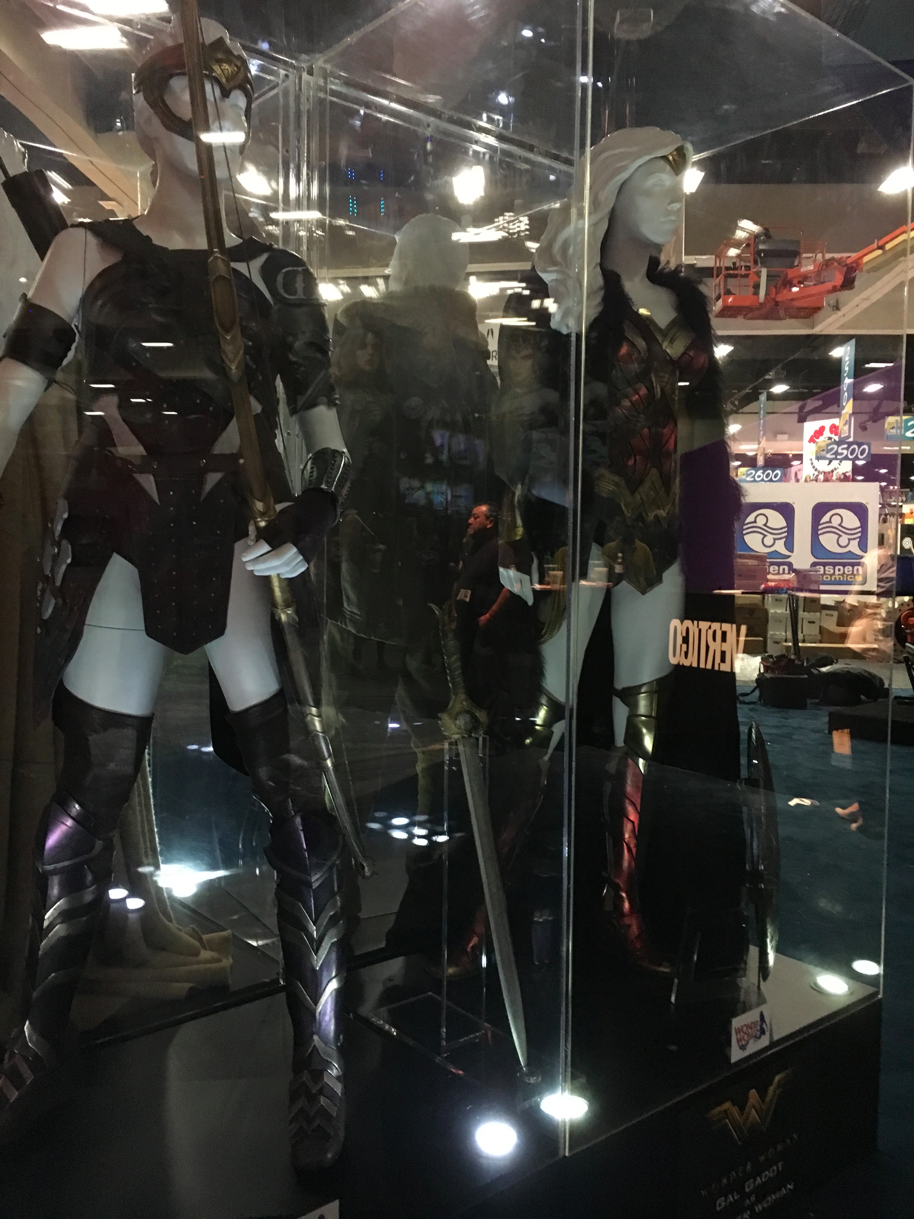 SDCC2016-d01preview-48.JPG