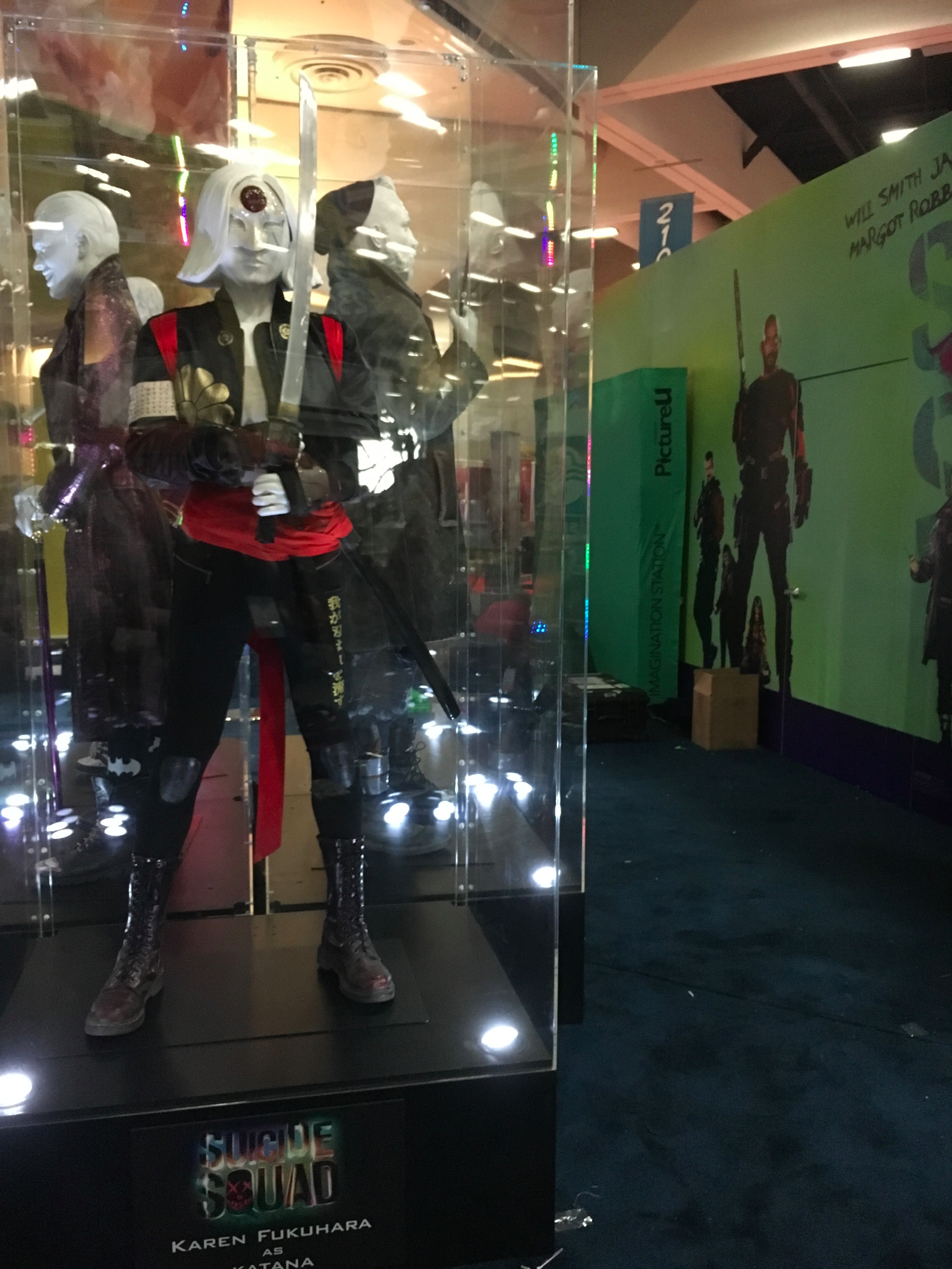 SDCC2016-d01preview-63.JPG