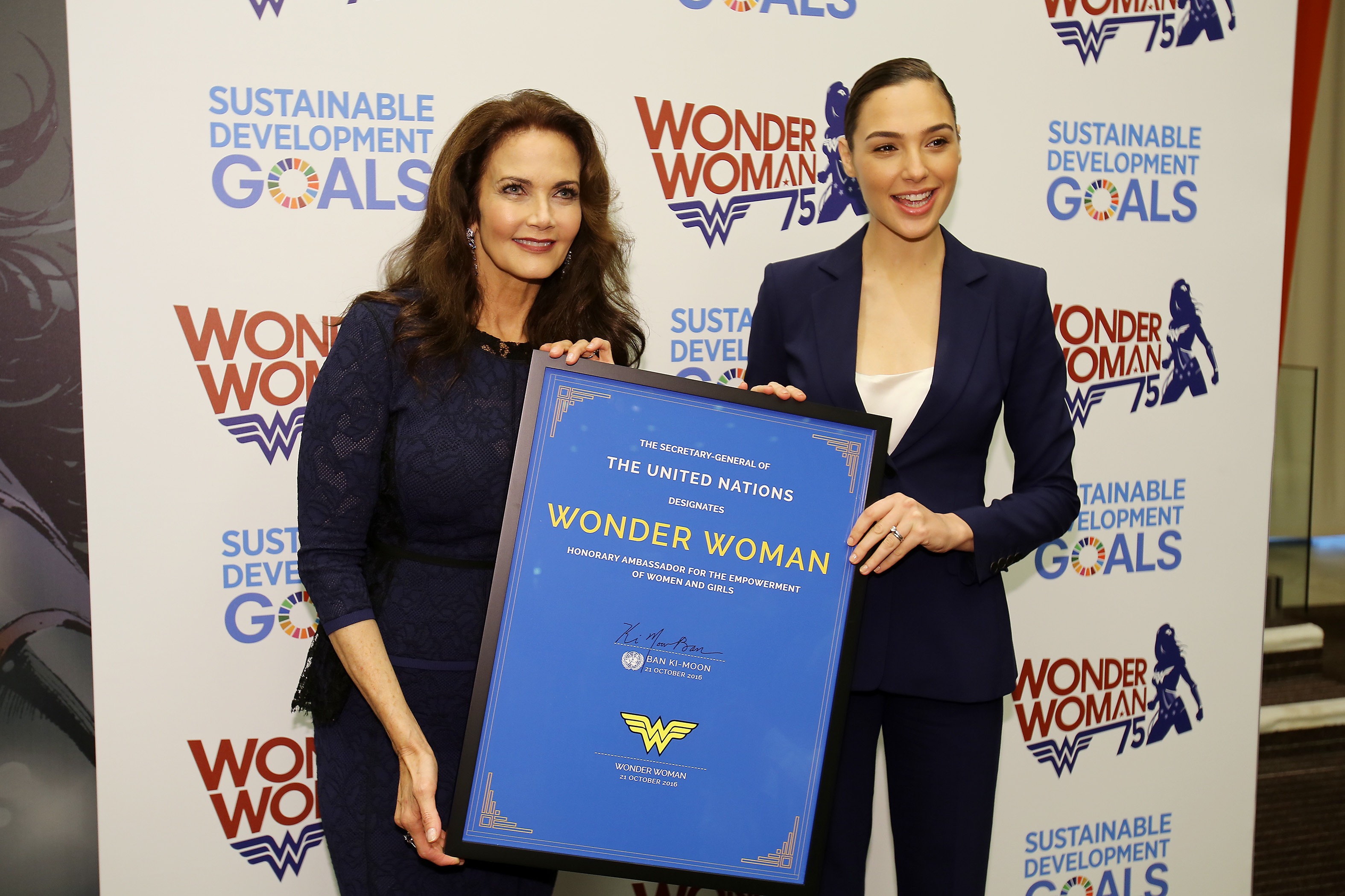 Lynda Carter and Gal Gadot.JPG