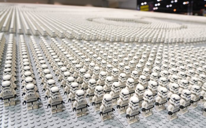 LEGO-GUINNESS-AlexGarcia-002-min