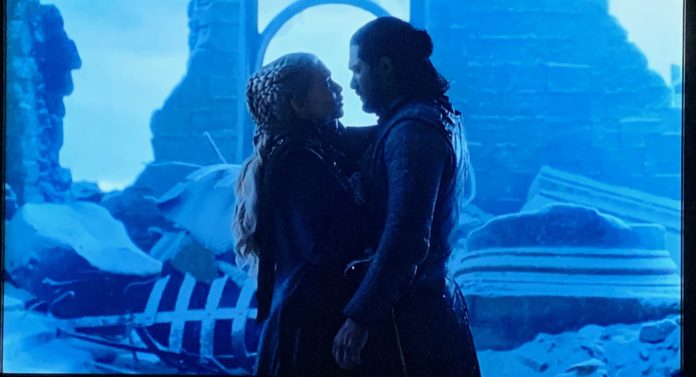 Game-of-Thrones-Finale-Jon-and-Dany-min