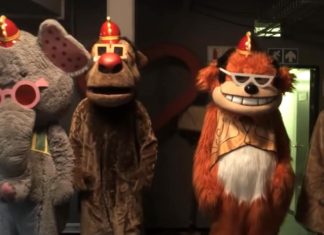 Watch the horror unfold in new BANANA SPLITS MOVIE clips The Banana Splits Movie