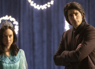 Brandon Routh and Courtney Ford set to leave LEGENDS OF TOMORROW