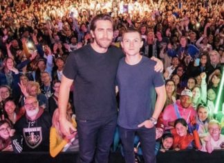 Gyllenhaal and Holland all but canoodled at Ace Comic Con — but Larson and Thompson stole the show