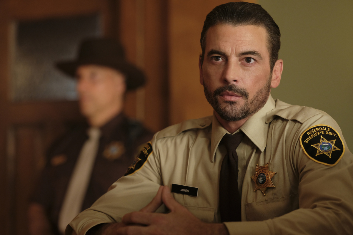Skeet Ulrich takes the stand on Riverdale