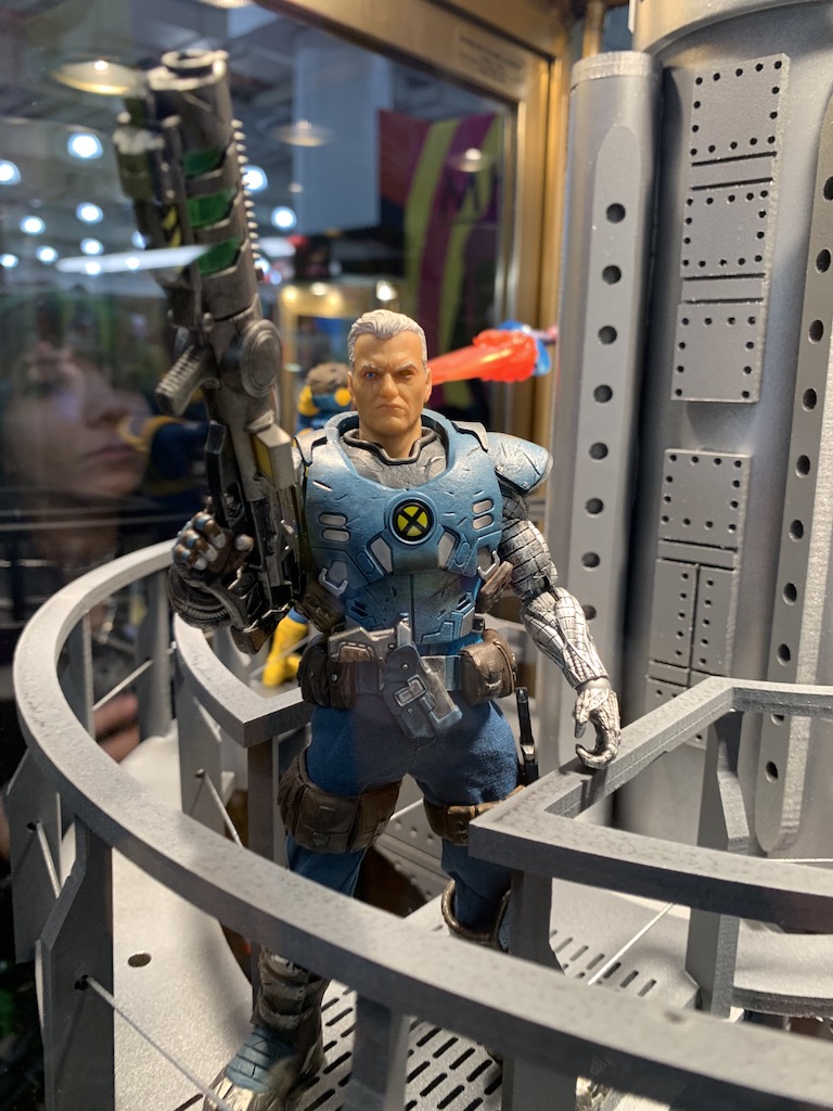 Mezco One 12 Cable