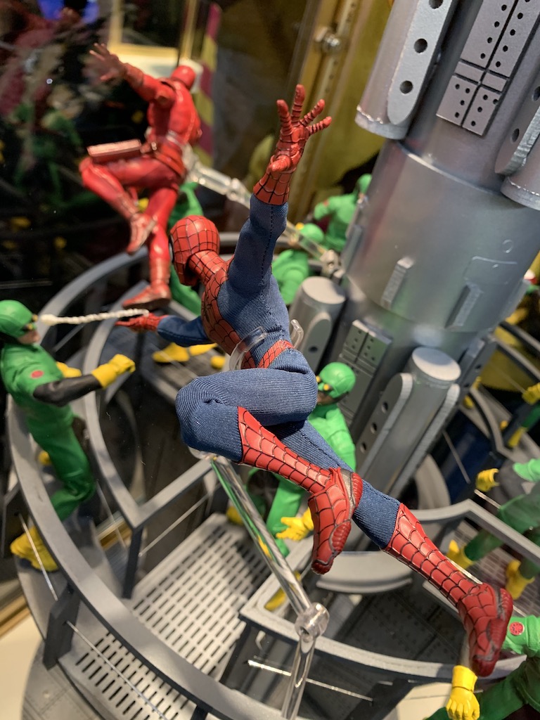 Mezco Spider-Man webslinging