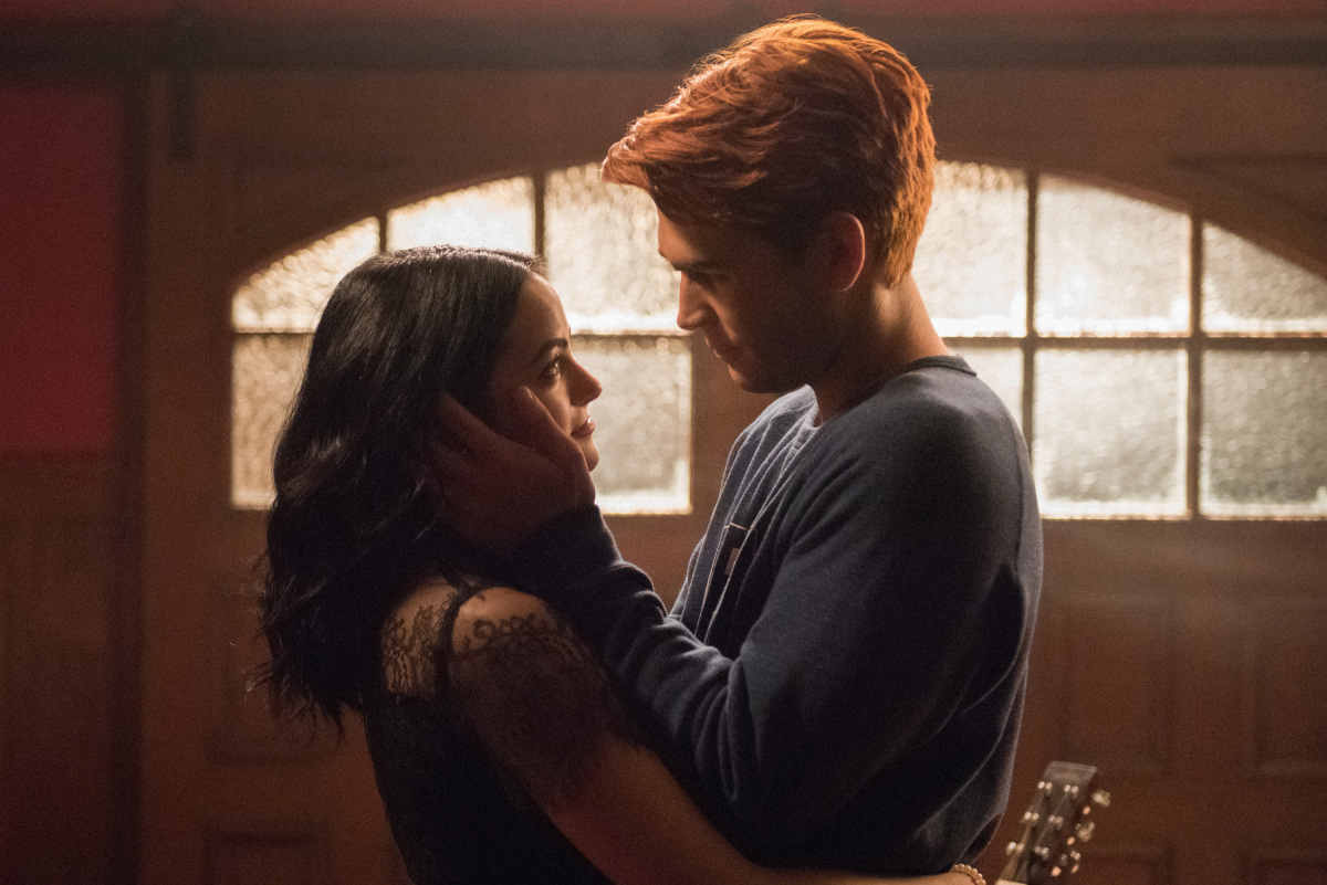 Pre-Homeroom Riverdale High sex with Archie and Veronica