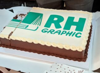 Random House Graphic team lets them eat cake at Books of Wonder launch