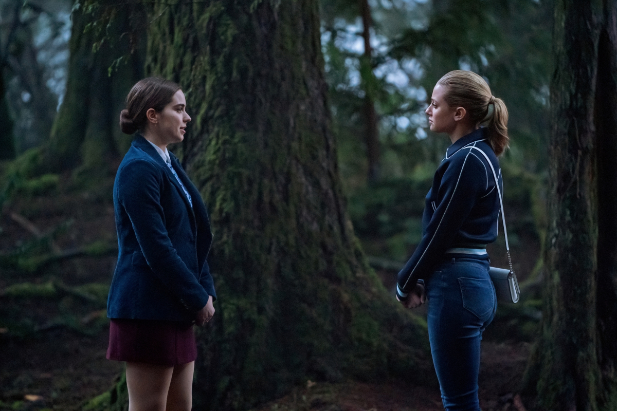 Betty confronts Donna in the woods on Riverdale