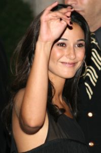 Emanuelle Chriqui lana lang