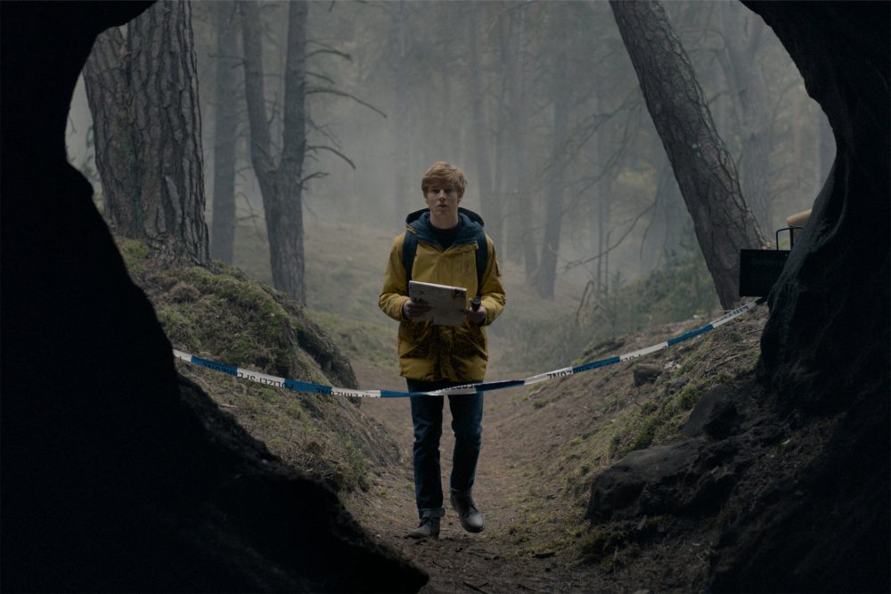 dark tv series' jonas outside the winden caves