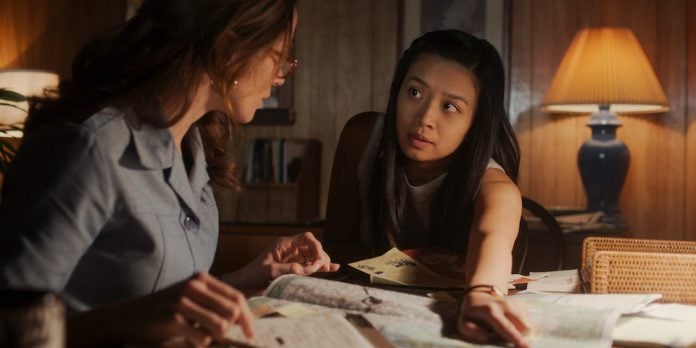 For_All_Mankind_Photo_020306 Karen Baldwin (Shantel VanSanten) and Kelly Baldwin (Cynthy Wu) plot a college trip in "Rules of Engagement"