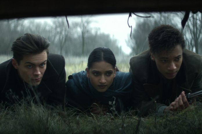 ShadowandBone_Season1_00_28_01_00R Crows