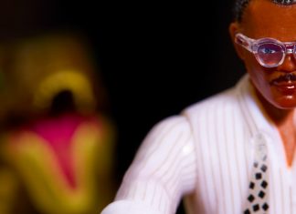 Hold on to your butts: JURASSIC PARK’s Ray Arnold Figure Arrives