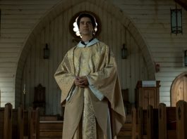 Hamish Linklater is a bombastic priest in MIDNIGHT MASS