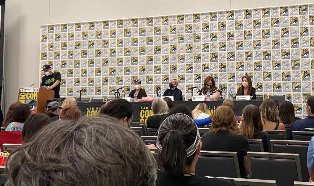 From L to R at the dark speculative YA panel, Henry Herz; Livia Blackburne; Kim Liggett; Gretchen McNeil; Mary Pearson