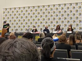 From L to R at the dark speculative YA panel, Henry Herz; Livia Blackburne; Kim Liggett; Gretchen McNeil; Mary Pearson