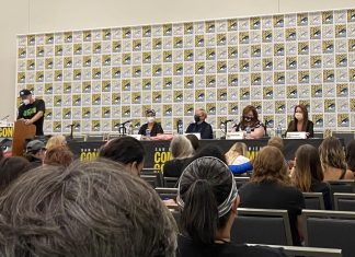 SDCC ’21: The secrets of writing dark speculative YA are laid bare From L to R at the dark speculative YA panel, Henry Herz; Livia Blackburne; Kim Liggett; Gretchen McNeil; Mary Pearson