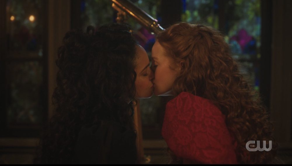 Abigail Blossom kisses Thomasina Topaz on Riverdale Rivervale