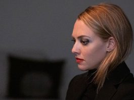 REVIEW: THE DROPOUT tries to humanize Elizabeth Holmes and fails The Dropout Amanda Seyfried