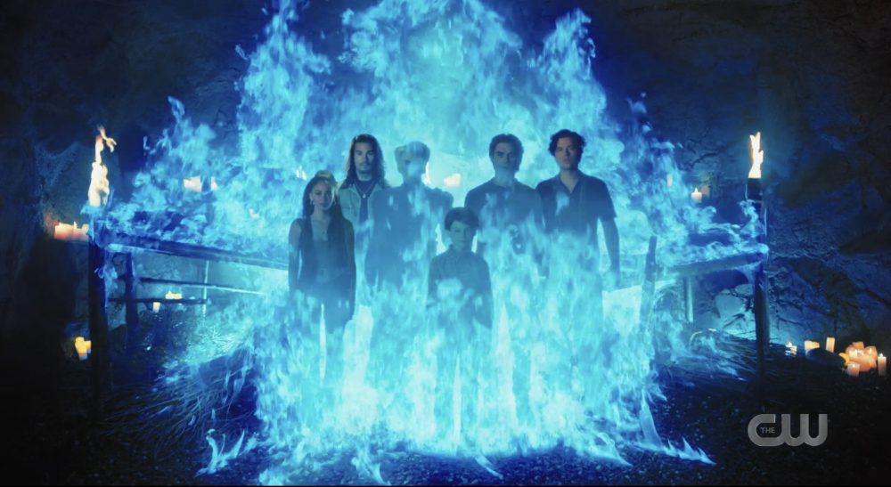 The power of the phoenix resurrects the dead heroes of Riverdale