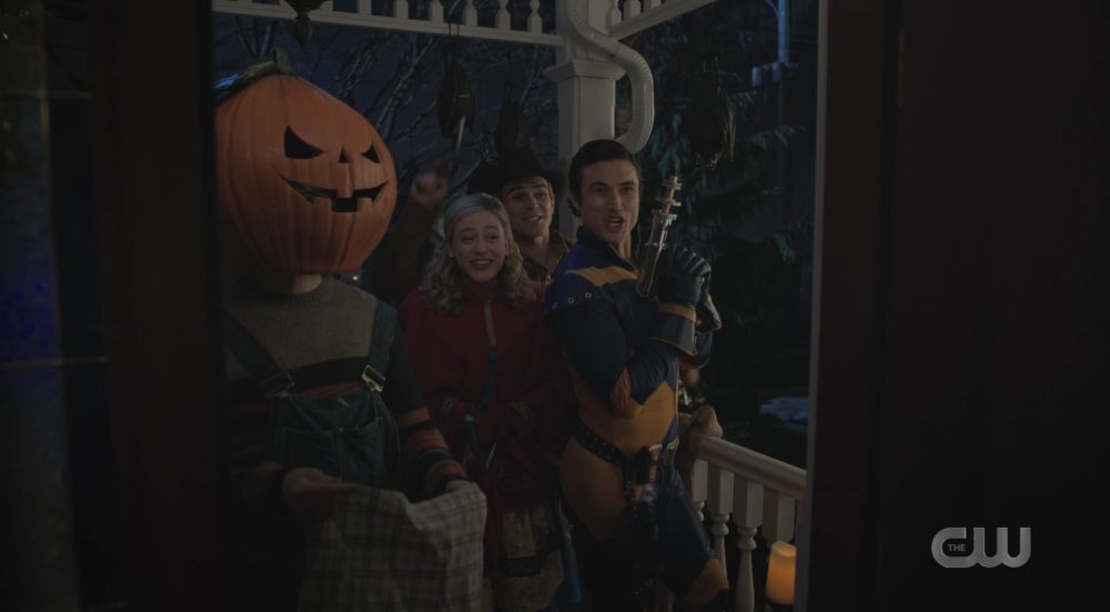 Archie, Betty, Reggie and Dilton break Riverdale curfew to trick or treat on Halloween.