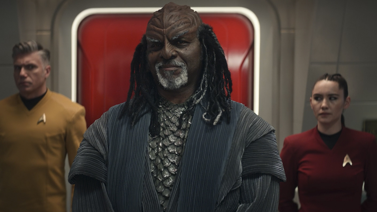 L-R Anson Mount as Pike, Robert Wisdom as Dak'Rah and Christina Chong as La’an appearing in Star Trek: Strange New Worlds streaming on Paramount+, 2023. 