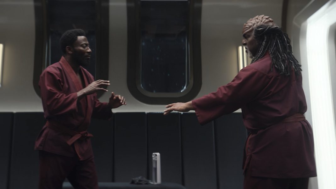 L-R Babs Olunsanmokun as M’Benga and Robert Wisdom as Dak'Rah appearing in Star Trek: Strange New Worlds "Under the Cloak of War," directed by Jeff W. Byrd. Photo Credit: Best Possible Screengrab/Paramount+