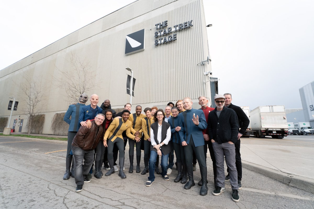 The cast and crew of Discovery outside the Star Trek Stage.