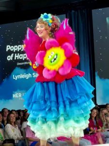 Lynleigh Sato's "Poppy's Hues of Happiness"