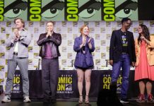 SDCC ’25: RESIDENT ALIEN cast takes their final bow at San Diego Comic-Con 2025 COMIC-CON INTERNATIONAL: SAN DIEGO 2025 -- “USA’s ‘Resident Alien’ Season 4 Panel at Comic-Con" -- Pictured: (l-r) Chris Sheridan, Showrunner / Executive Producer; Alan Tudyk, Alice Wetterlund, Corey Reynolds, Sara Tomko