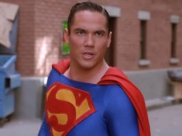 SUPERMAN actor Dean Cain joins ICE, commits to being on the wrong side of history Dean Cain in Superman and Lois