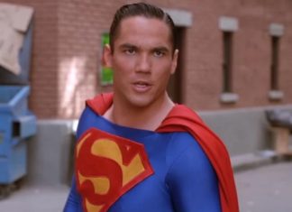 SUPERMAN actor Dean Cain joins ICE, commits to being on the wrong side of history Dean Cain in Superman and Lois