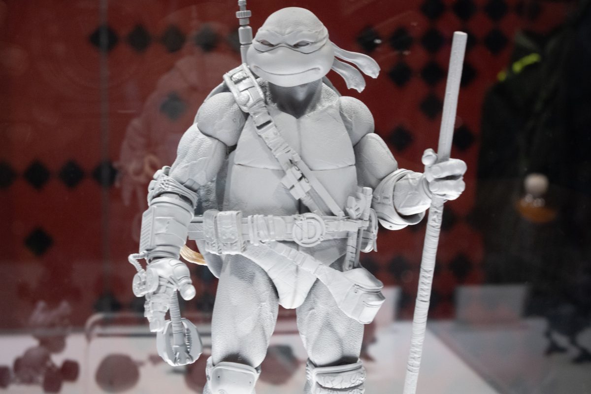 Mondo Mondoverse Donatello 1/6 Scale prototype figure