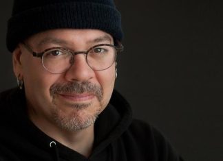 Greg Rucka describes “toxic” culture during his previous run at DC Greg Rucka
