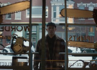 Netflix unleashes first MONSTER: THE ED GEIN STORY trailer, full of dancing with mommy issues