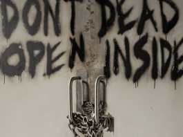 WALKING DEAD UNIVERSE AUCTION has over 10,000 pieces of memorabilia for sale