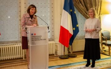 AWARDS ROUNDUP: Posy Simmonds and Milo Manara honoured, and more © Institut français du Royaume-Uni