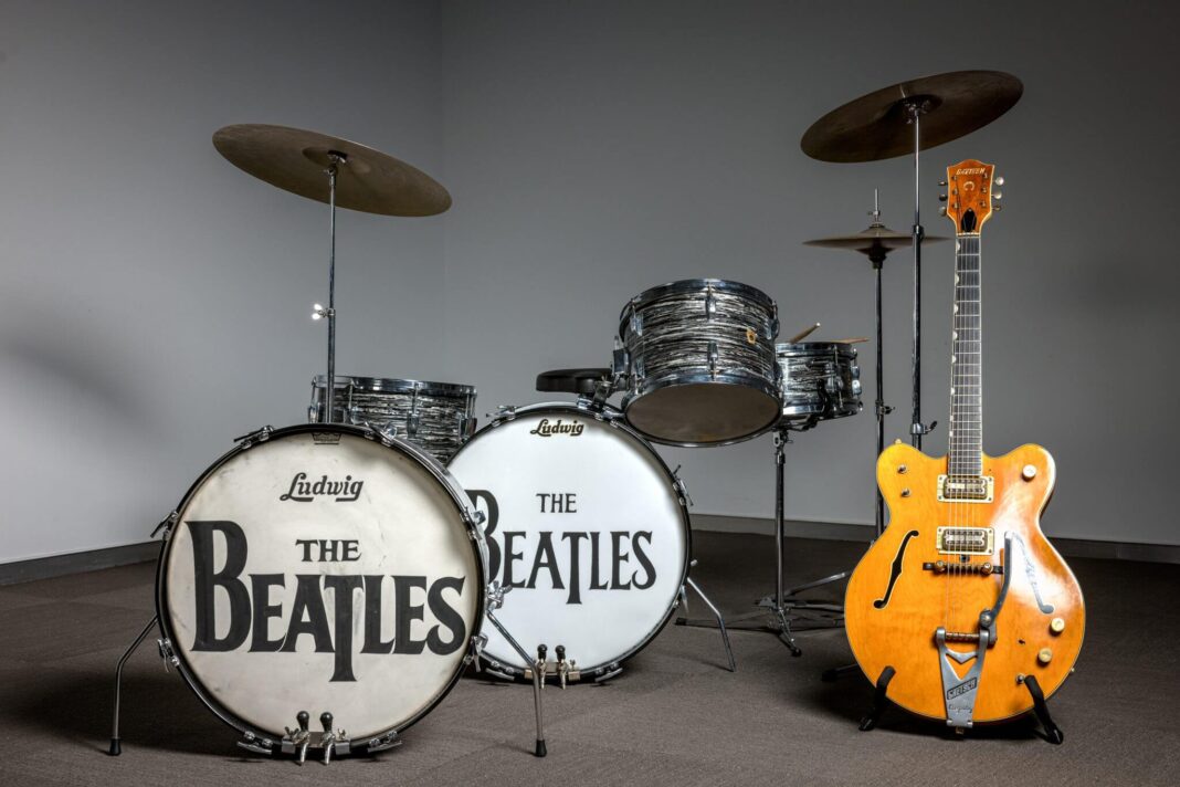 1_251217Ringo Starr’s drums and John Lennon’s Gretsch guitar_11-36-55_R5_22478-2-Edit-2048x1366 Jim Irsay Collection