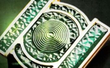 Kyle Chandler and Aaron Pierre are hard-traveling heroes in new LANTERNS teaser trailer Lanterns teaser trailer